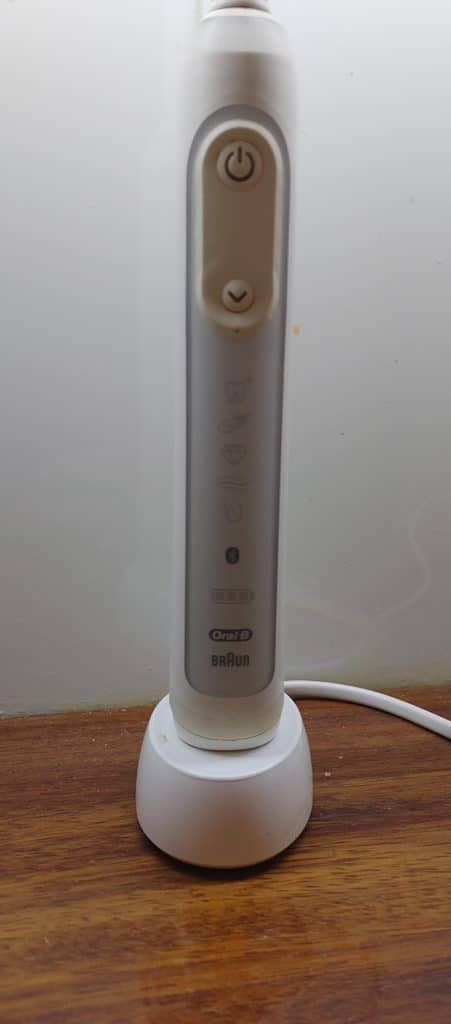 panel sterujący szczoteczki elektrycznej Oral-B Genius 10000N