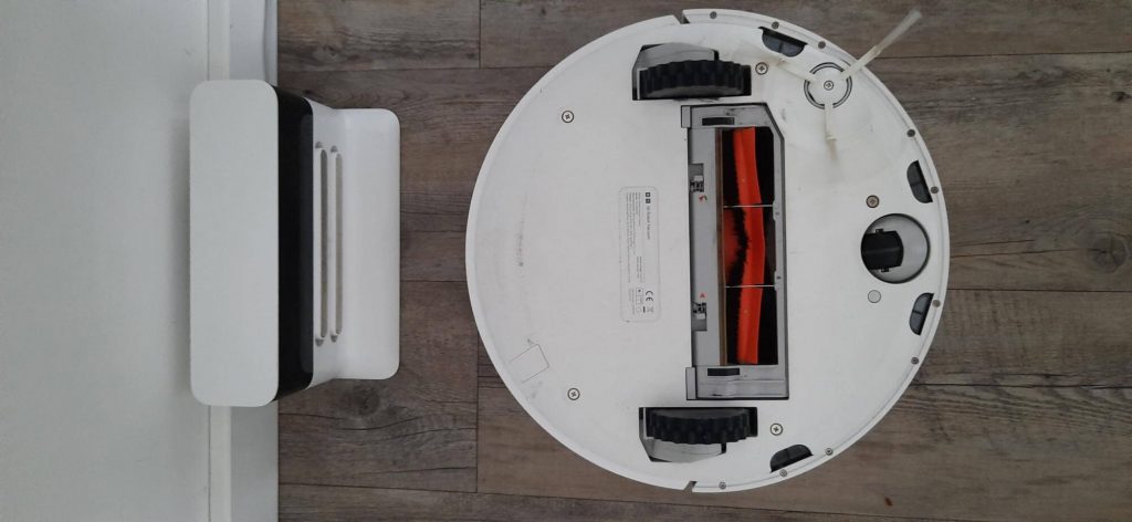 szczotki i koła odkurzacza Xiaomi służące do poruszania się