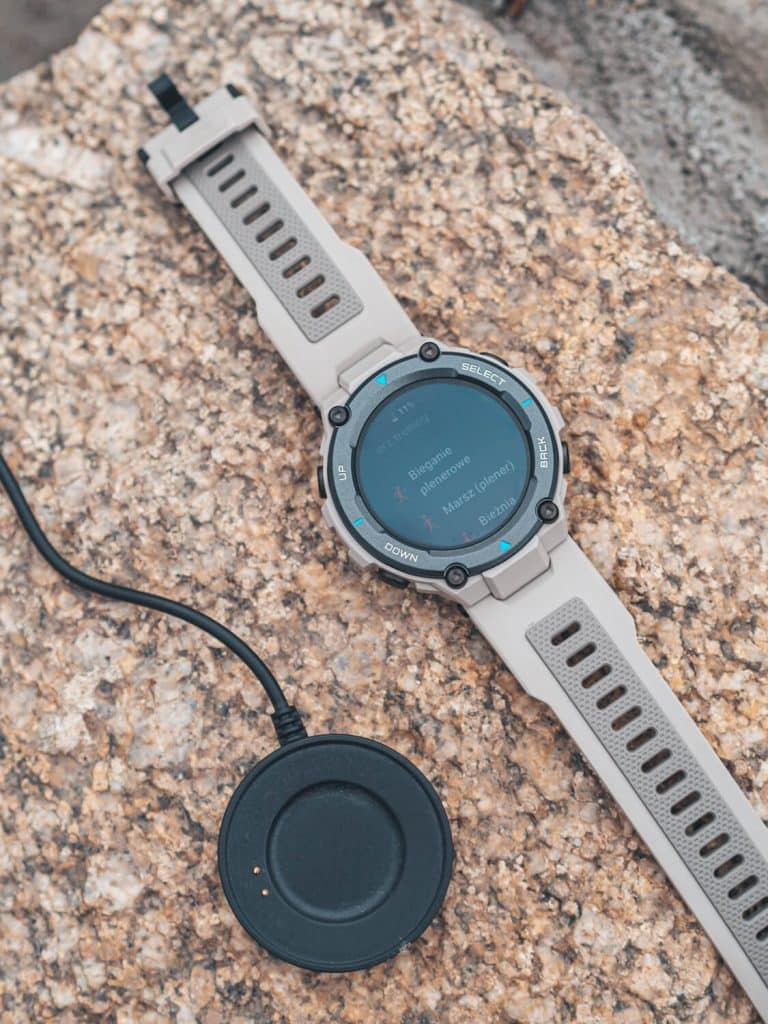 Amazfit T-Rex Pro z ładowarką