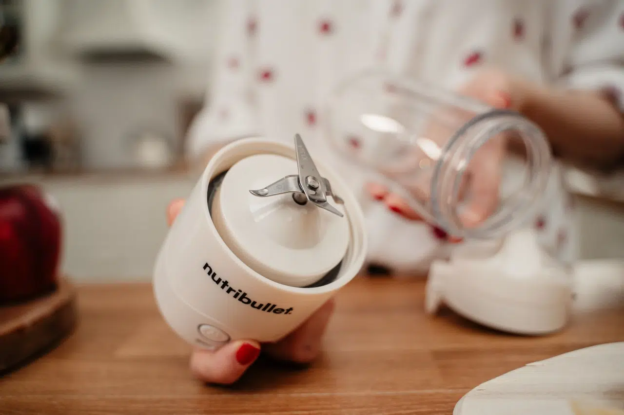 Podstawa bezprzewodowego blendera nutribullet® Portable z 4-strefowym ostrzem