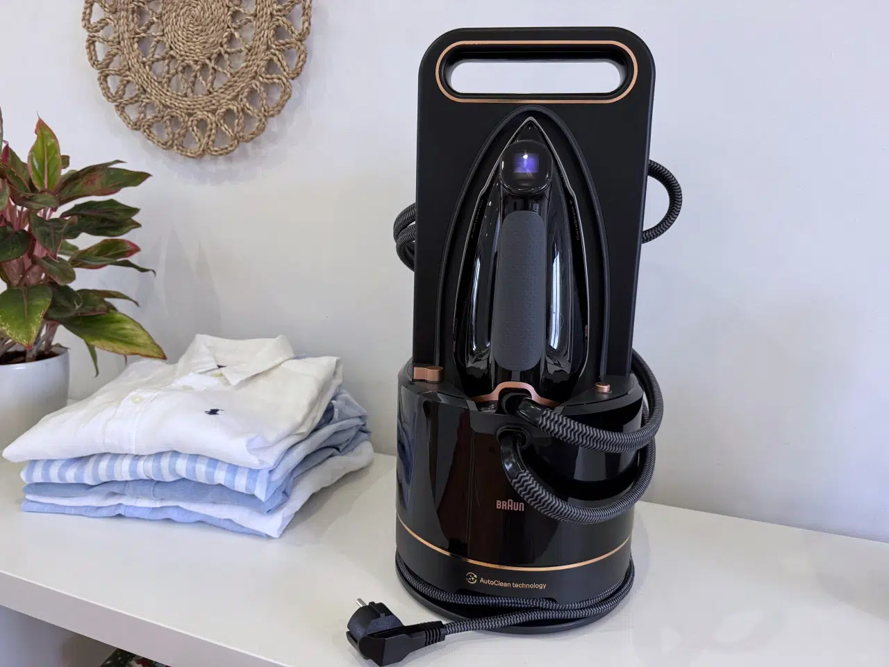 żelazko z generatorem pary Braun CareStyle 9