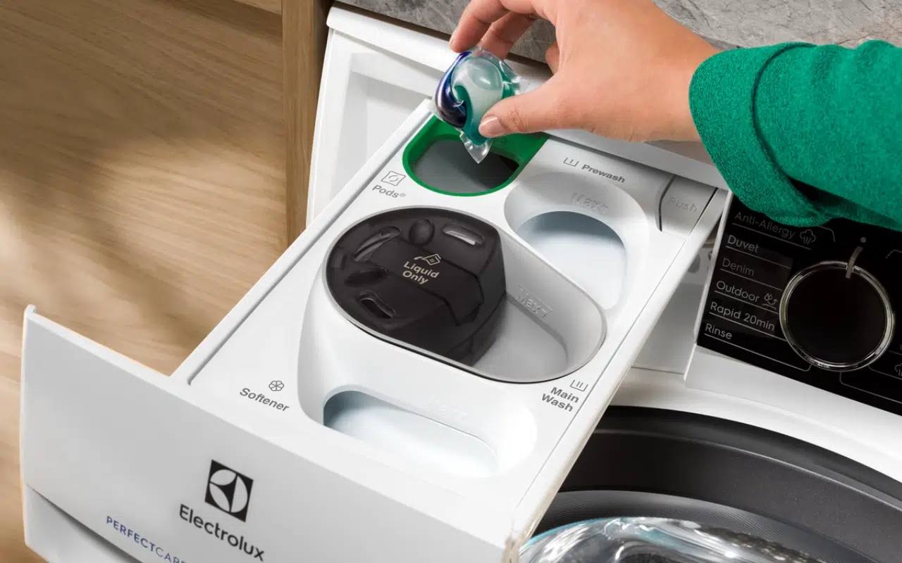 szuflada na detergenty w pralce Electrolux UniversalDose