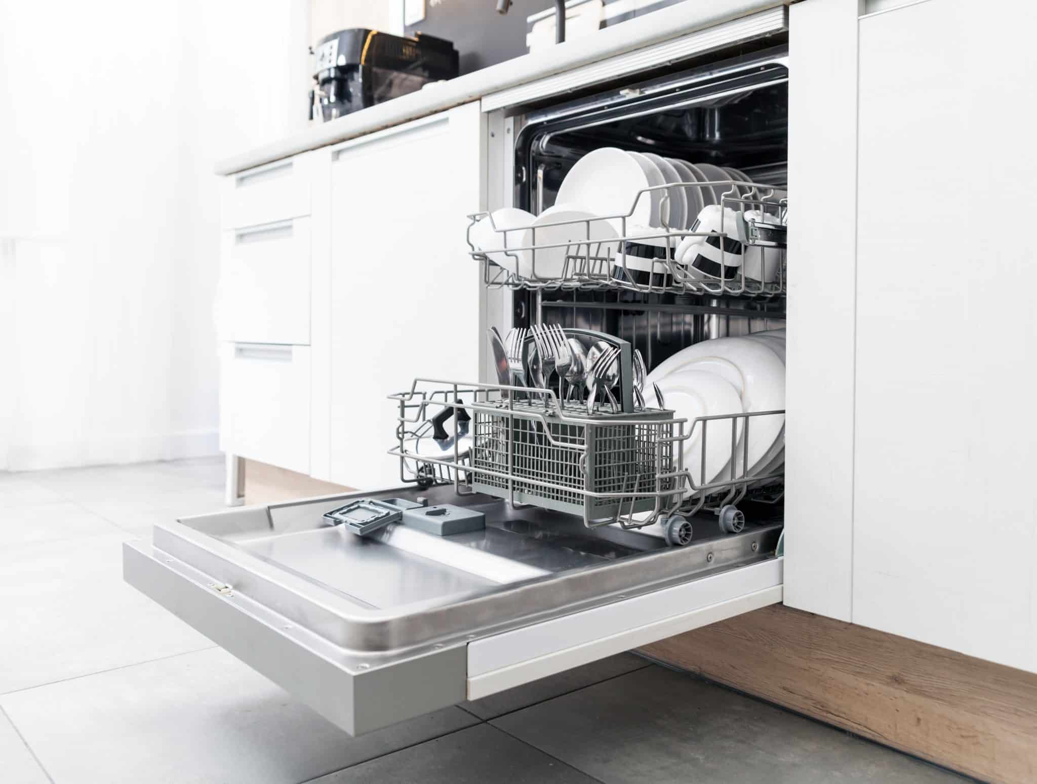 Zmywarka nie domywa naczyń